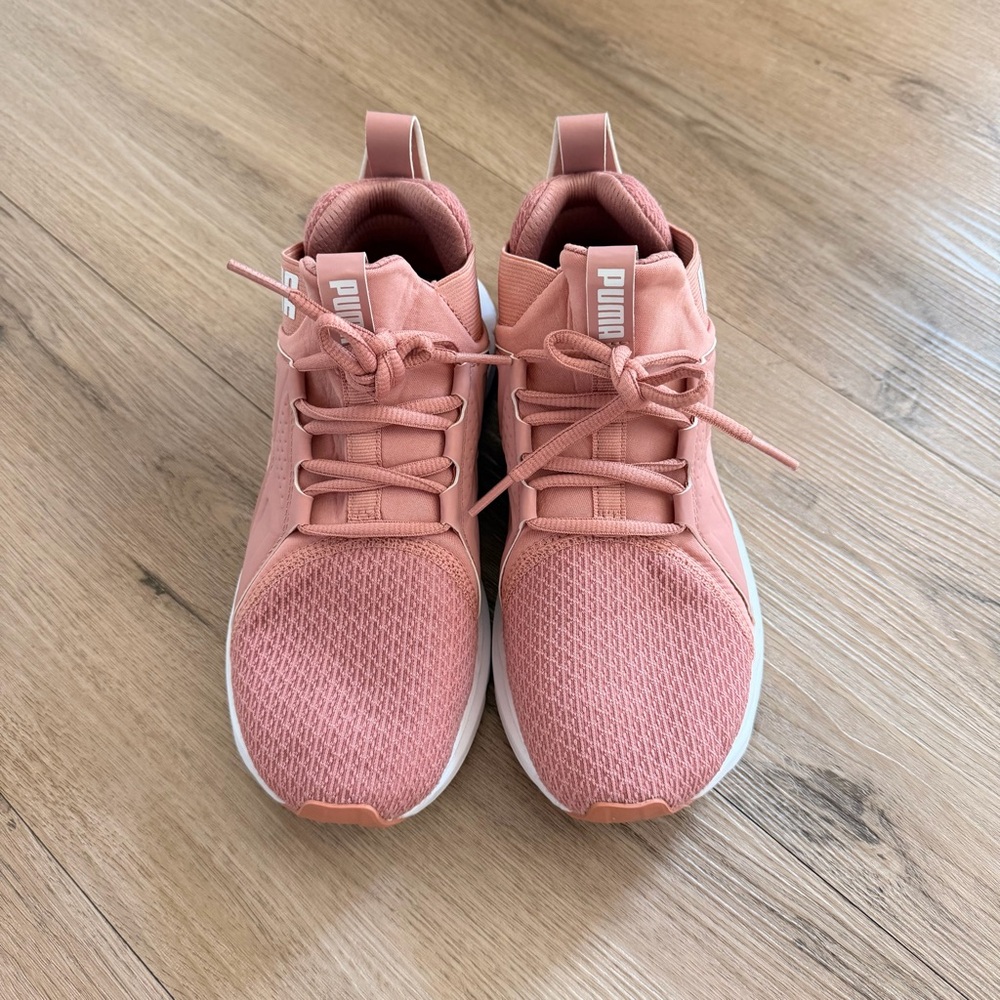 PUMA Women's Dusty Rose Sneakers